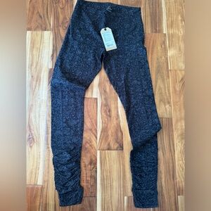NWT- Serafina Prana Women’s Yoga Leggings Size Large